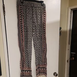 Lucy & Laurel Black and White Wide Leg Pants With Red Trim Down Sides